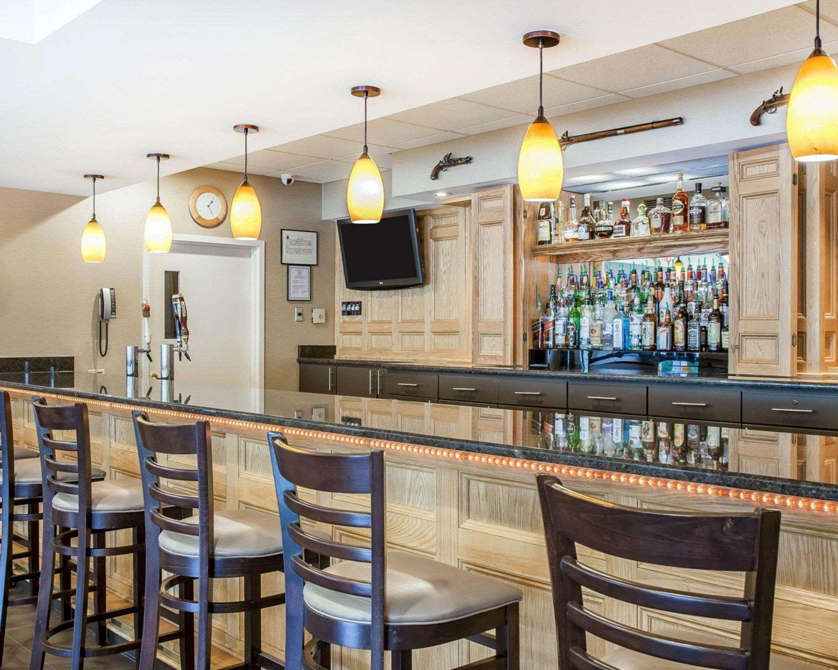 Comfort Inn & Suites Sturbridge-Brimfield Екстер'єр фото